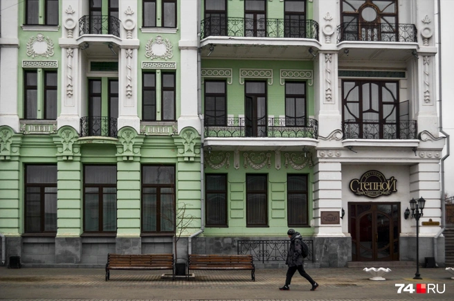 Троицк сам по себе весьма противоречив. Но улица Климова&nbsp;— буквально южноуральский Санкт-Петербург | Источник: Виталий Гущинский