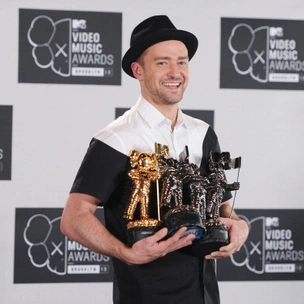 VMA 2013: пятерка лучших клипов года
