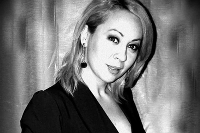 «Когда старики перестанут ездить за рулем?!» Актриса «Склифа» погибла в ДТП вместе с ребенком