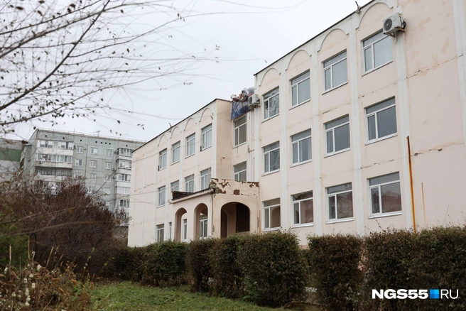 Гимназия № 146 с гуманитарным уклоном | Источник: Евгений Софийчук / NGS55.RU