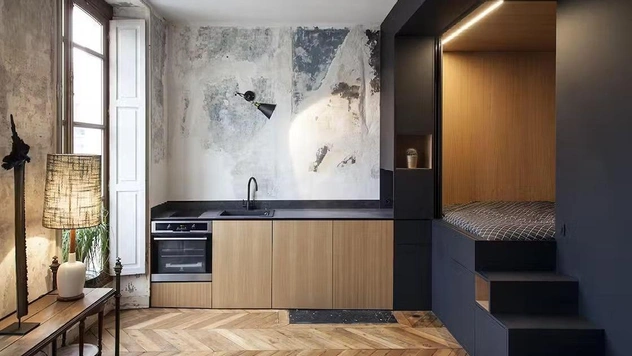 До и после: квартира 33 м² с черным кубом в Париже