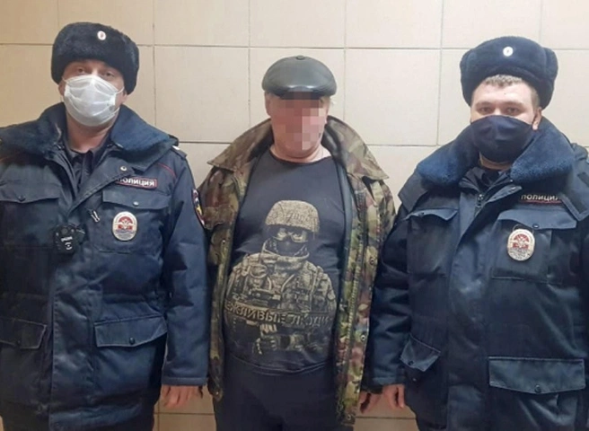 60-летний рязанец украл у москвича деньги с банковской карты | ya62.ru