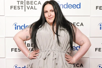 Прошла через ад: как и почему миллионы людей влюбились в Лину Данэм, создавшую культовый сериал «Девчонки»