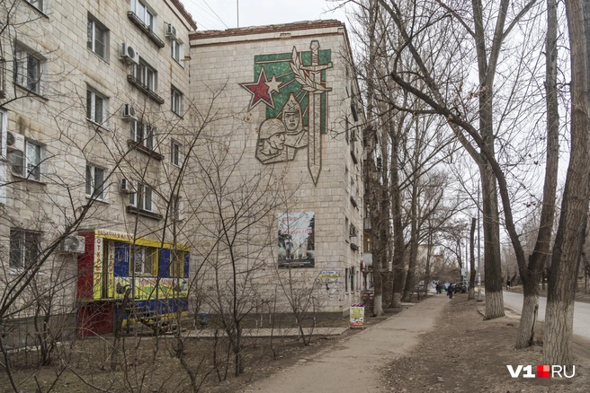 Яркие украшения советских домов сохранились до сих пор | Источник: Константин Завриков