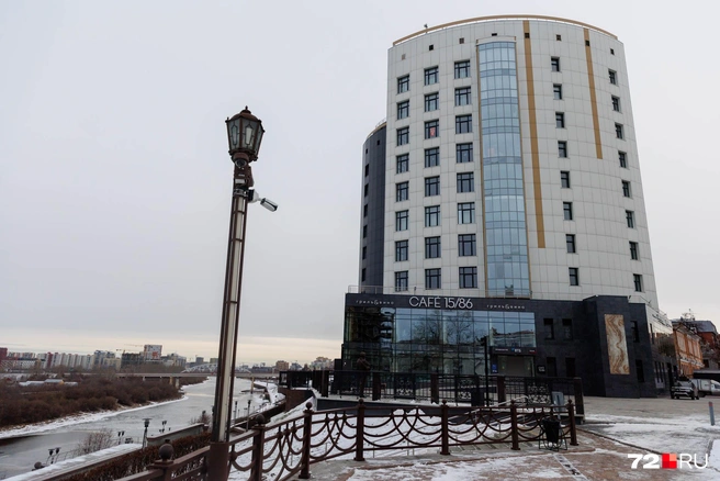 Дом ввели в эксплуатацию в 2014 году. Многие квартиры (которых тут всего 14) пустуют до сих пор | Источник: Ирина Шарова / 72.RU