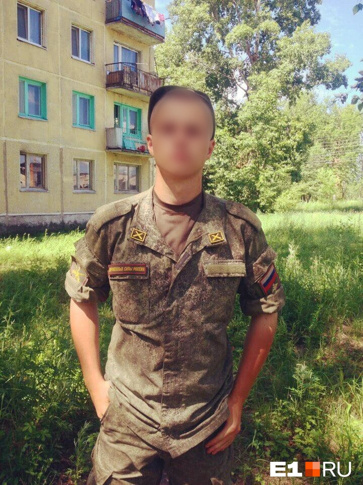 В 2021 году он переехал в Англию по работе | Источник: соцсети Александра