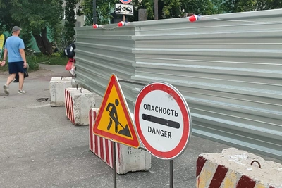 Улицу у площади Калинина перекрыли до конца лета