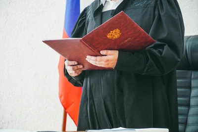 Krasnokamensk Court Convicts HCS Director of Bribery