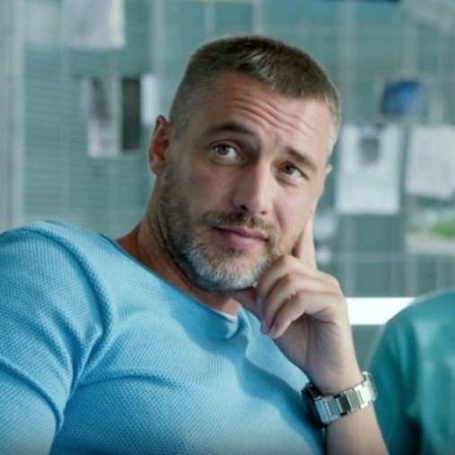 Антон Батырев, от которого четвертая жена сбежала с маленьким сыном, встретил новую любовь