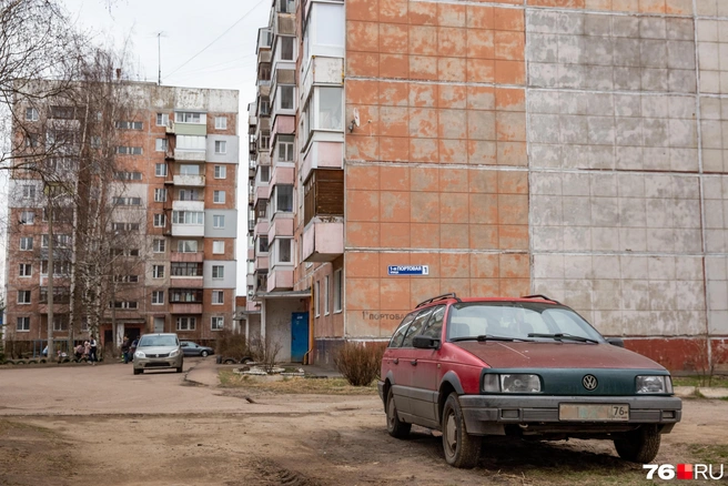 Такие дворы мы показываем в сюжете «Панельная душа» | Источник: Кирилл Поверинов / 76.RU