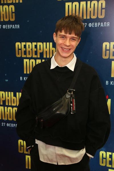 Глеб Калюжный | www.starhit.ru