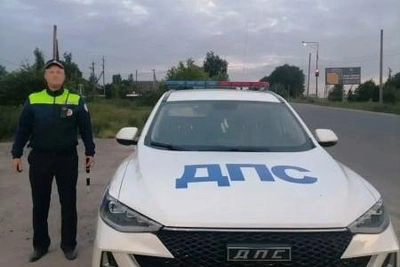 Полицейский сопроводил роженицу в больницу за 20 минут