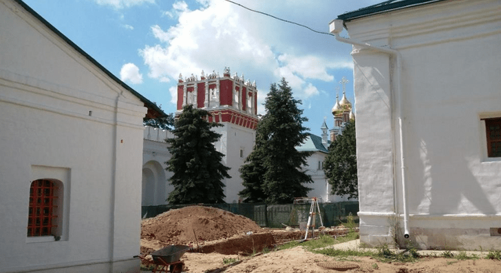 В Новодевичьем монастыре найдены остатки стен времен Бориса Годунова