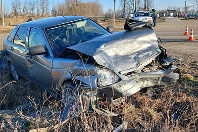 ДТП на Ставрополье: Нива не пропустила Приору, 4 пострадавших