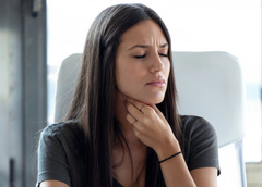 Почему появляется жжение в горле, и как избавиться от неприятного симптома