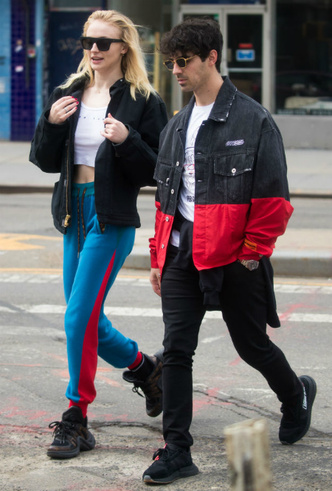 Софи Тернер и Джо Джонас в Нью-Йорке, 15 марта