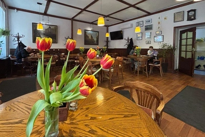 Владелец старейшего кафе Петербурга закрыл заведение из-за налоговой реформы