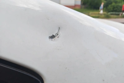 Жительница Липецка молотком повредила автомобиль бывшего парня