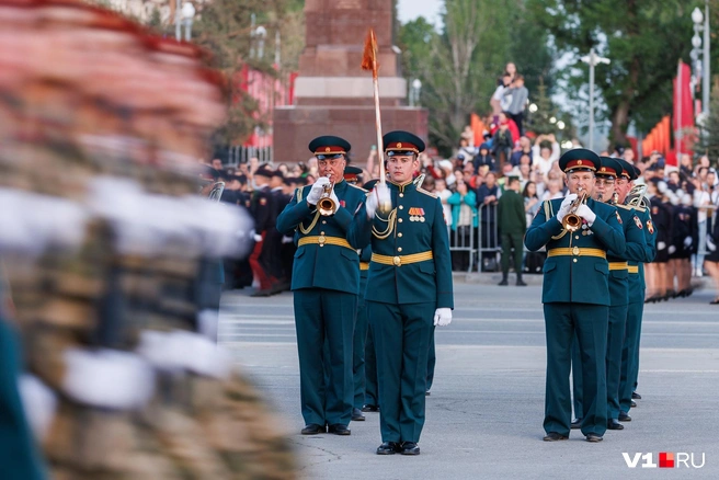 Каждый парад — под сопровождением военного оркестра | Источник: Алексей Волхонский / V1.RU