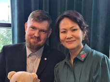 «Мама, что ты делаешь, чтобы в нашей жизни появился отец?»: Дарья Чевер вышла замуж и обрела сразу 12 детей