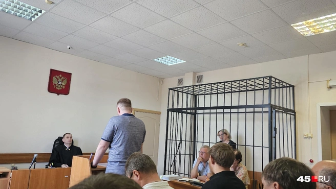 Представить страховой компании «СОГАЗ» дал показания в суде | Источник: Дарья Никитченко / 45.RU