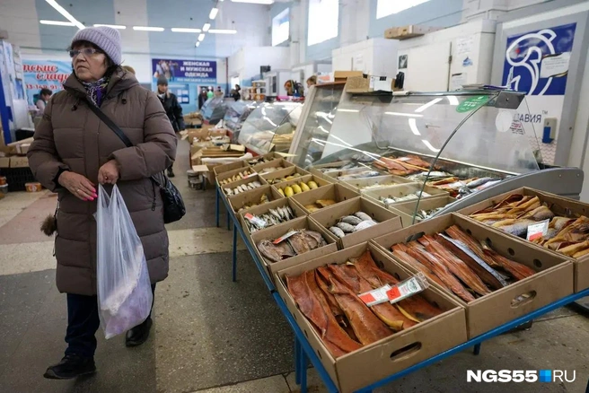 Копченая рыба лежит в тепле | Источник: Евгений Софийчук / NGS55.RU