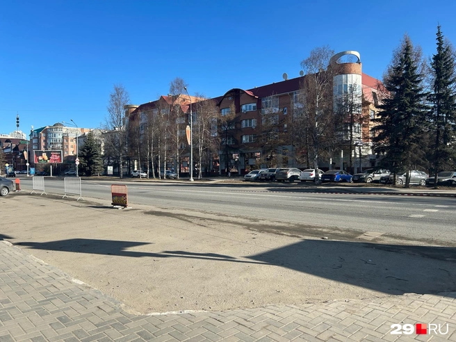 Троицкий проспект уже перекрыт | Источник: Кристина Полевая
