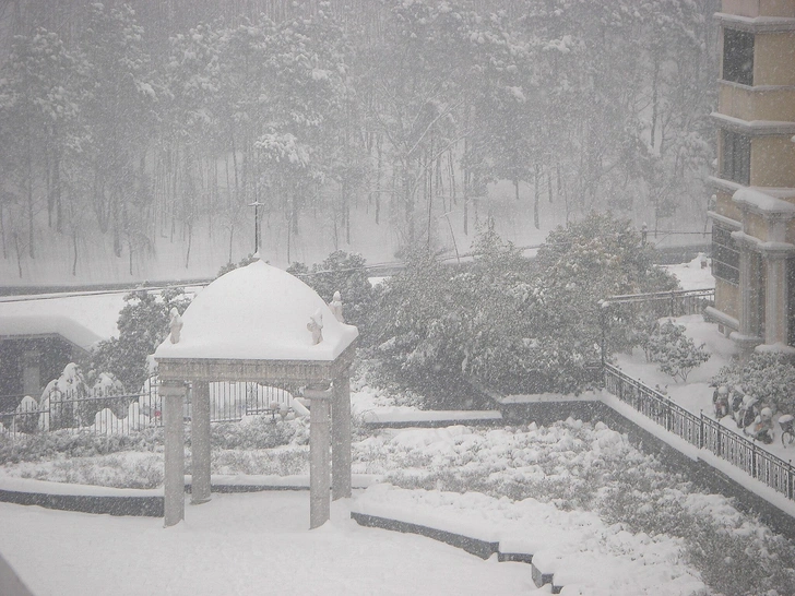 Последствия снежных бурь 2008 года в Хэфэе, провинция Аньхой, Китай | Источник: Benlisquare/Wikimedia Commons