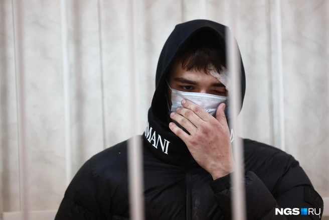 У водителя повреждён левый глаз | Источник: Александр Ощепков / NGS.RU