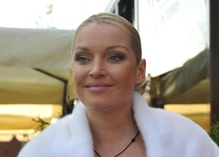 Волочкова сокрушается из-за интимного скандала: «Я в ту дверь вошла, дома могу делать все, что хочу»