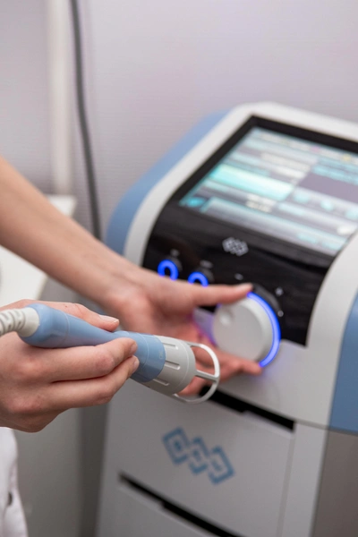 Высокоинтенсивный лазер BTL (HILT терапия) | Источник: «Медицина Сибири»