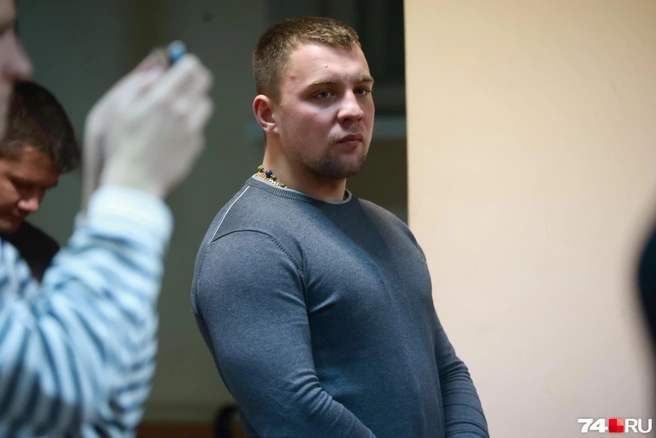 Иск к Никите Махонину* удовлетворили, несмотря на несовершеннолетнего ребенка | Источник: Михаил Шилкин