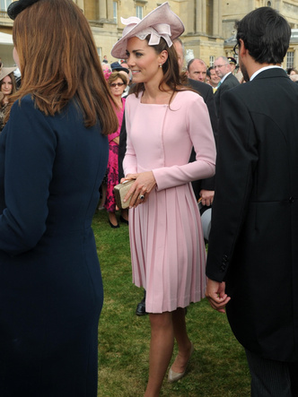 Нежная принцесса: 20 модных розовых нарядов Кейт Миддлтон, которые вас вдохновят
