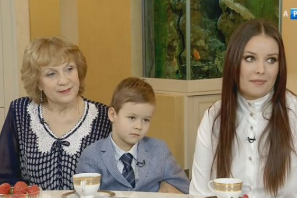 Оксана Федорова с сыном Федей и свекровью
