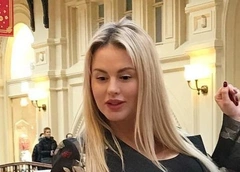 «Ношу специальные рукава и повязку на подбородке»: Семенович о реабилитации после очередной пластики