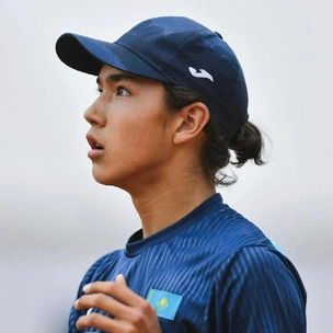 Почему 16-летнего казахстанца Амира Омарханова обсуждают на Australian Open 2024?