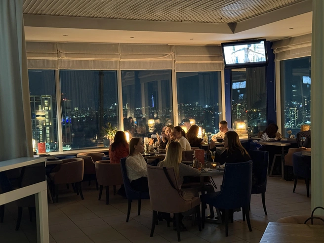 Ресторан был переименован в Sky Lounge в 2019 году. | Источник: Стас Соколов / NGS.RU