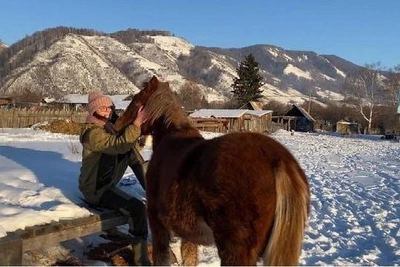 "These Are My Babies": How a Muscovite Moved to Altai, Found a Husband and Started Raising Foals — Video