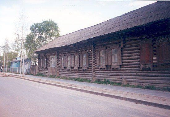 Точное местоположение этого дома в прошлом найти не удалось. Однако, судя по описанию жителей и расположению домов, на его месте сейчас стоит детский сад «Радуга» | Источник: Ольга Маховикова / Vk.com