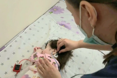 Дети в Приамурье проходят реабилитацию после установки импланта