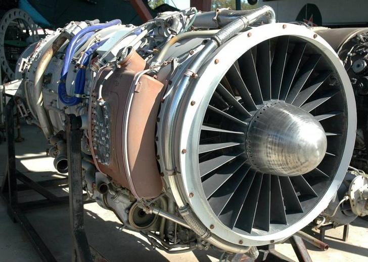 Мотор АИ-25ТЛ создавался для самолетов, но подошел и для спасательного вездехода