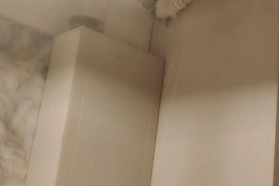 Потолок обвалился в квартире тюменки 8 марта