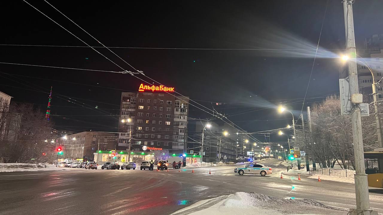«Оружие прямо перед ним». Росгвардия показала, как ликвидировала стрелка в Мурманске: видео