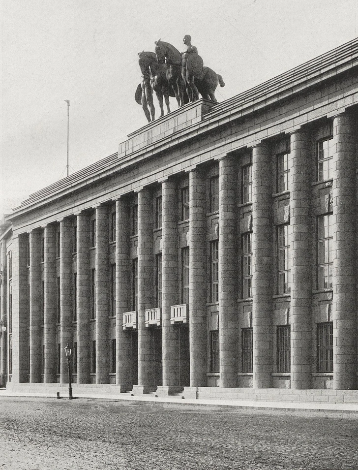 Здание посольства Германии в Санкт-Петербурге. 1911–1912 гг. | Источник: wikipedia.org