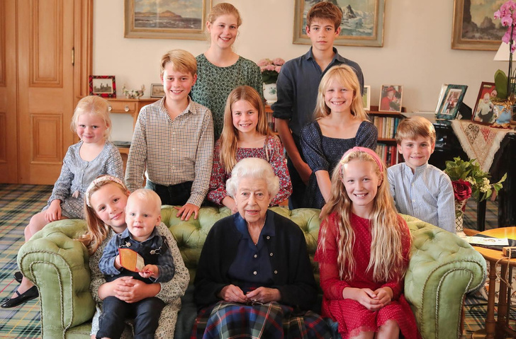 Год без Елизаветы: чем жила королевская семья