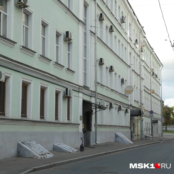 Всего в паре сотен метров находится Кремль | Источник: Дмитрий Толстошеев / MSK1.RU