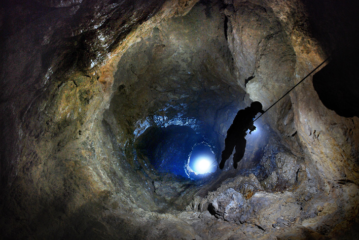Где находится самая глубокая пещера в мире? Ее измерили российские спелеологи