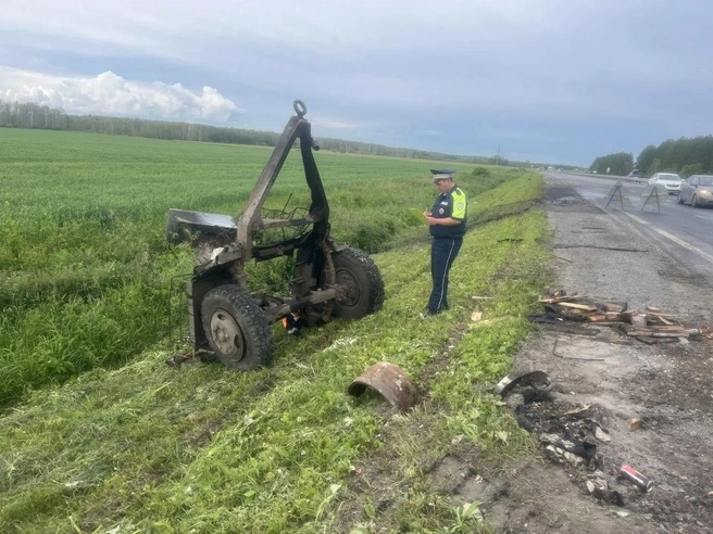 Водитель трактора скончался от полученных травм | Источник: Госавтоинспекция Свердловской области