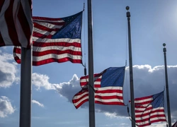Новая трагедия в США: стрельба в католической школе Миннеаполиса, жертвы и детский героизм