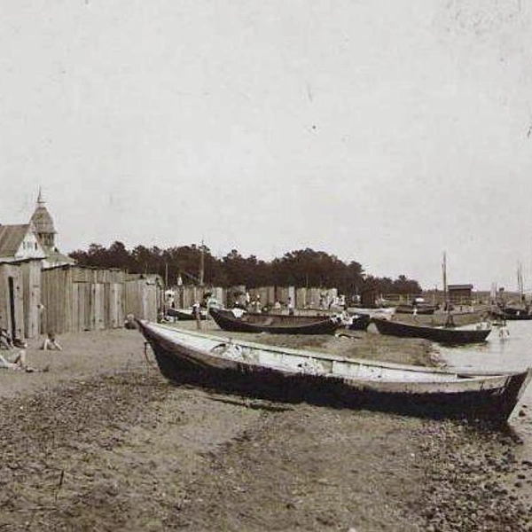Терийоки — берег моря. 1913 г. Издатель и фотограф А. И. Центер | Источник: citywalls.ru